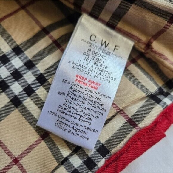 Burberry Red Quilted Kid's Jacket - Picture 3 of 6